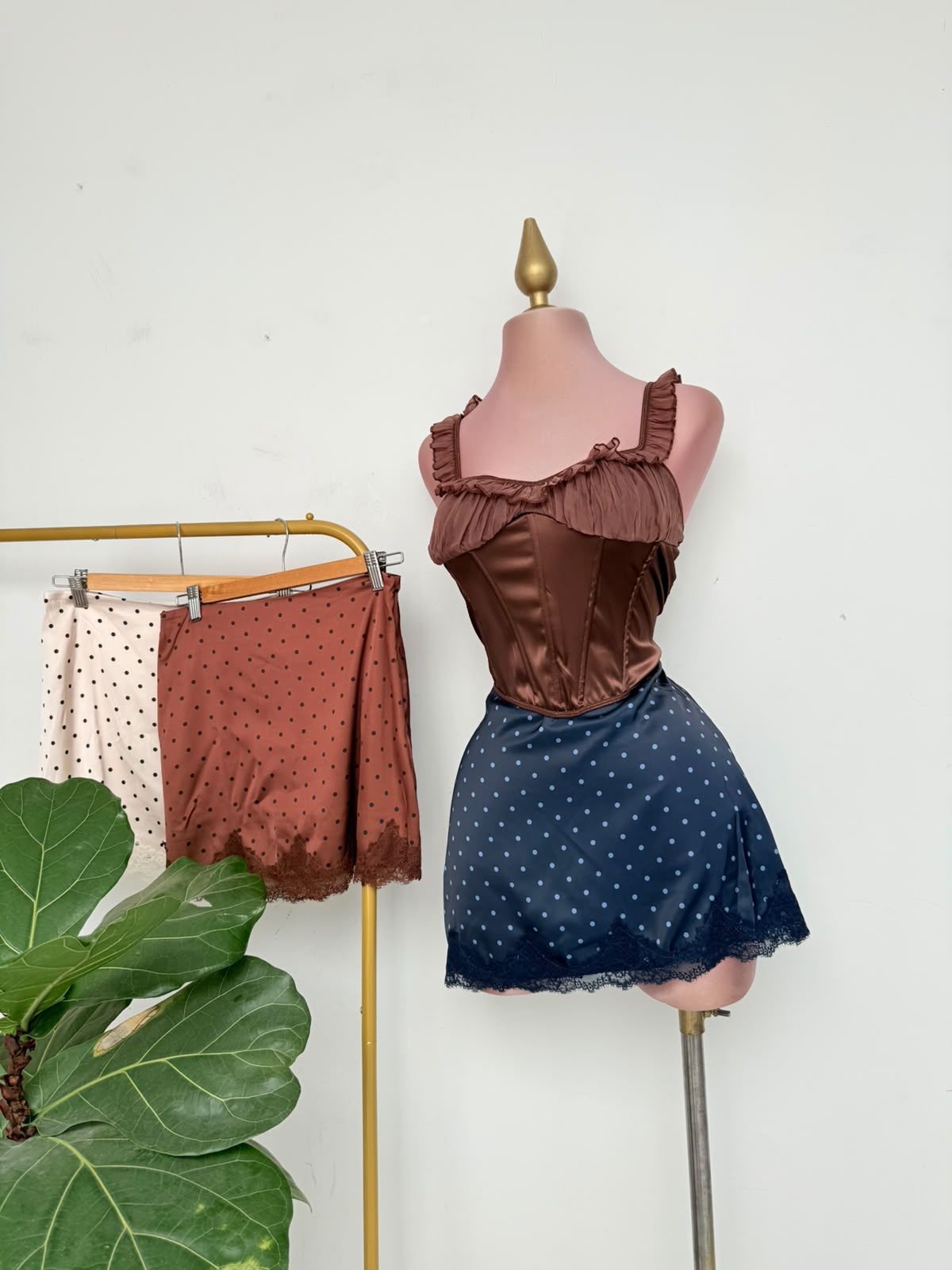 FALDA 073