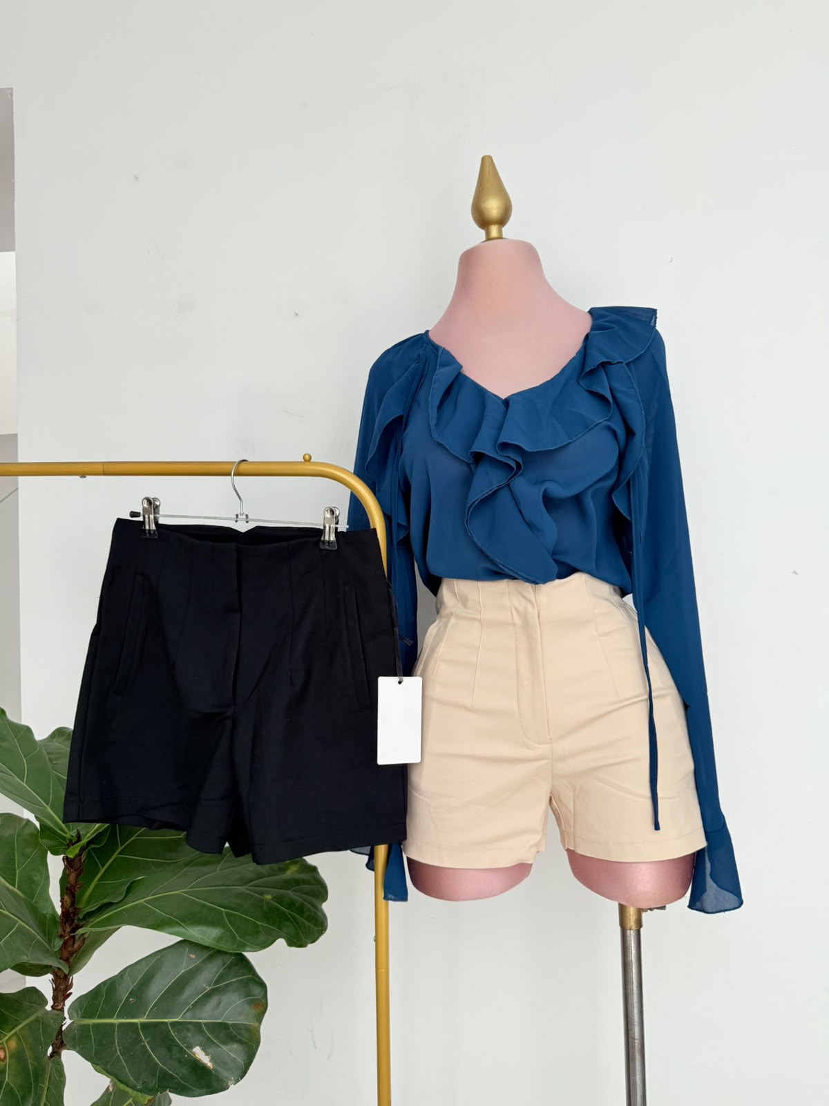 SHORT 047