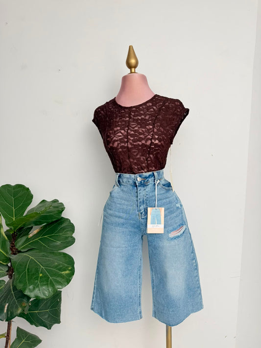 SHORT 048